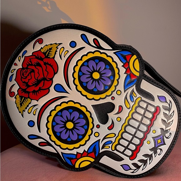🧨MAD ENGINE SUGAR
SKULL CROSSBODY BAG (SEND ANY OFFERS OVER $44 AND ITS YOURS‼️) - Picture 2 of 5